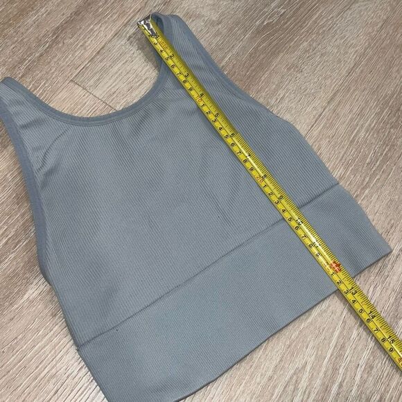 Victorias Secret Sport Gray Ribbed Crop Top Rounded Neck Sports Bra Womens Small - Picture 5 of 7